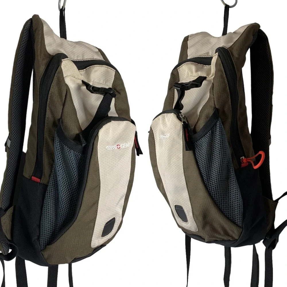 SWISSGEAR‎ Brown & Beige CP109 Middle Fork Hydration Hiking Back Pack